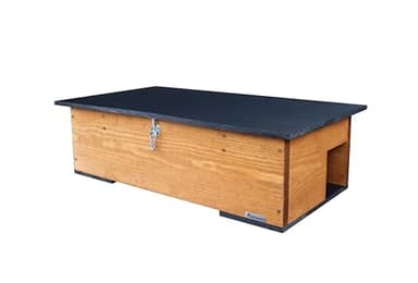 Green Feathers Garden Eco-Friendly Wooden Hedgehog Feeding Station Waterproof and Rot-Proof Outdoor Wildlife Feeder